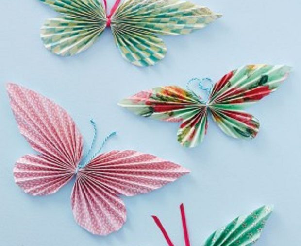 Farfalle di carta